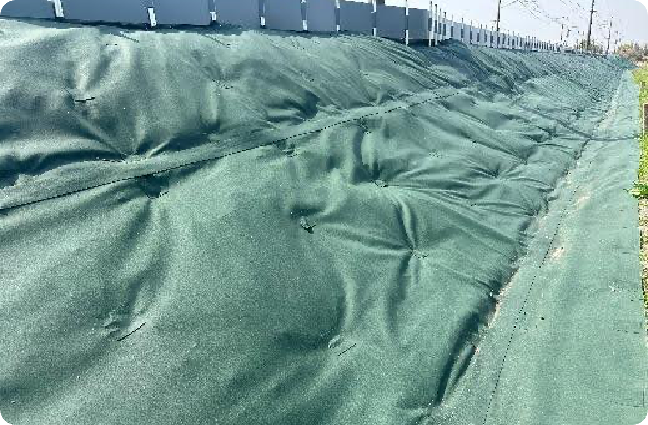 防草シートの敷設時のバラスト落下防止