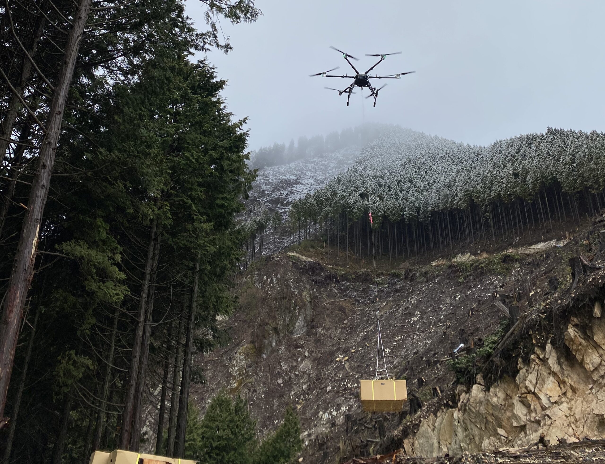 獣害防護資材のピンポイント運搬